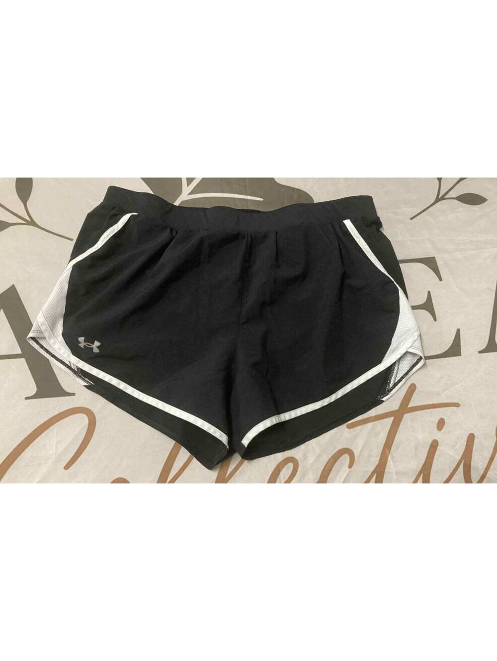 Under Armour Women's Black and White Running Shorts Size LG